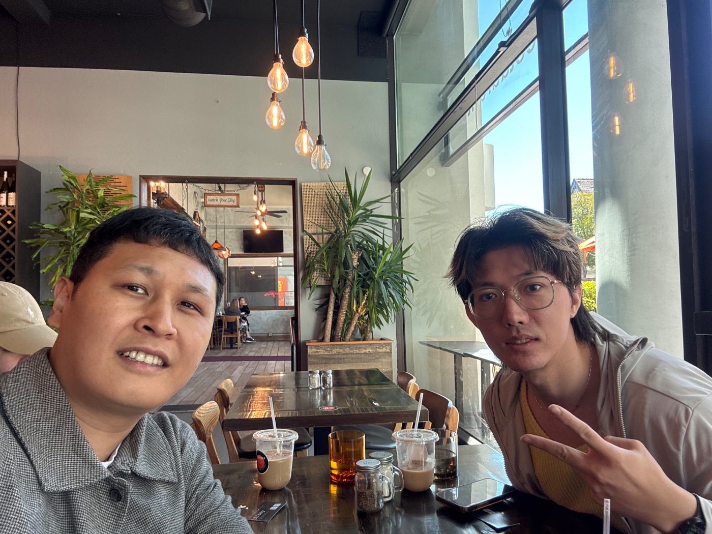 Lawrence Lou met Monte Yu